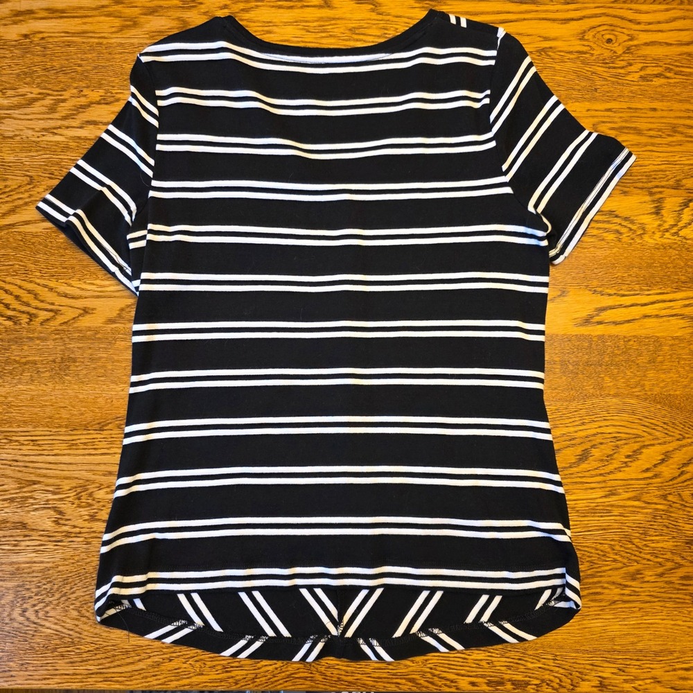 Talbots 100% Cotton M Black White Chevron Stripe V-Neck Short Sleeve Career Top - Picture 5 of 8